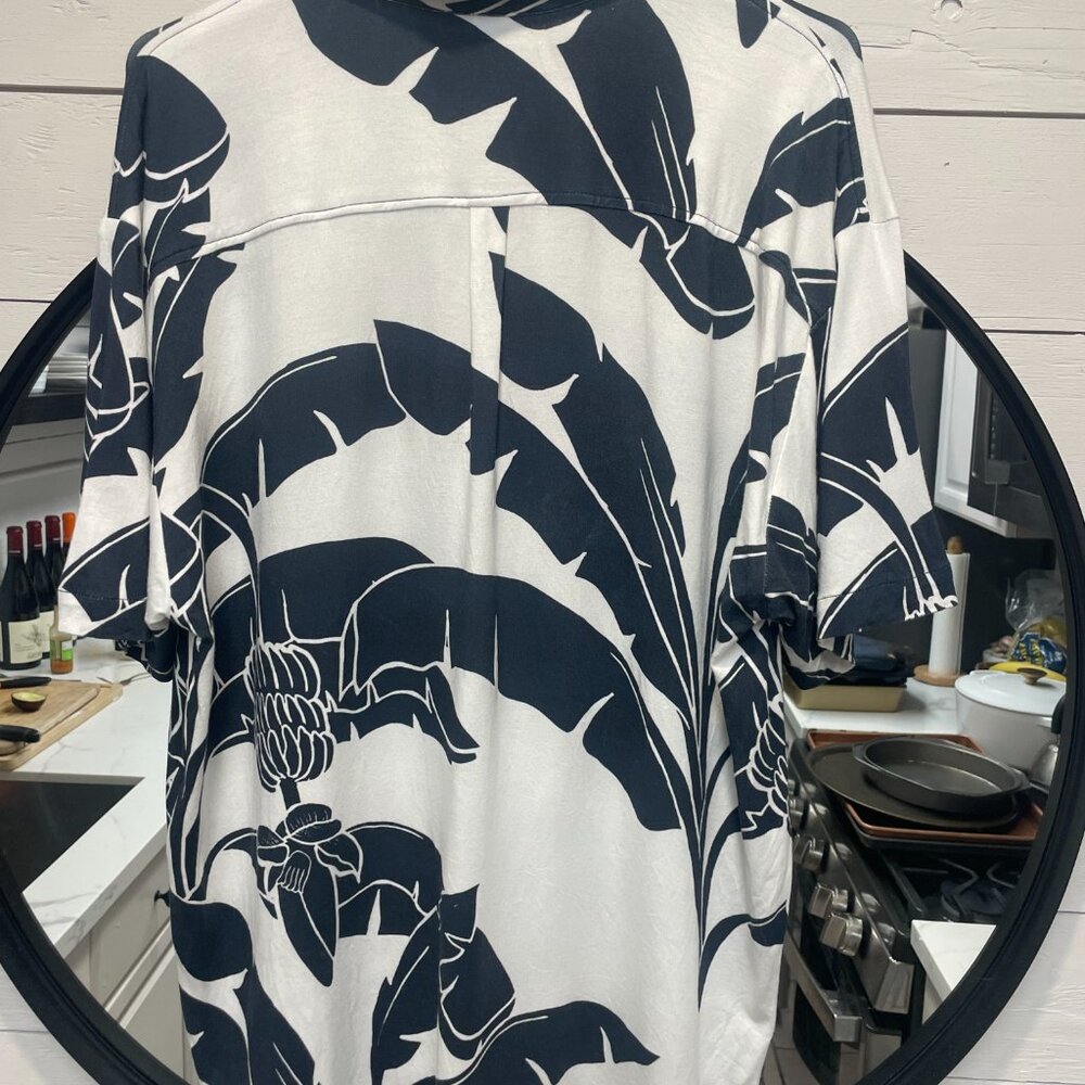 Banana Blossom Hawaiian Shirt – Pearl White – Size Large – Worn Once (Like New!) - Picture 3 of 4